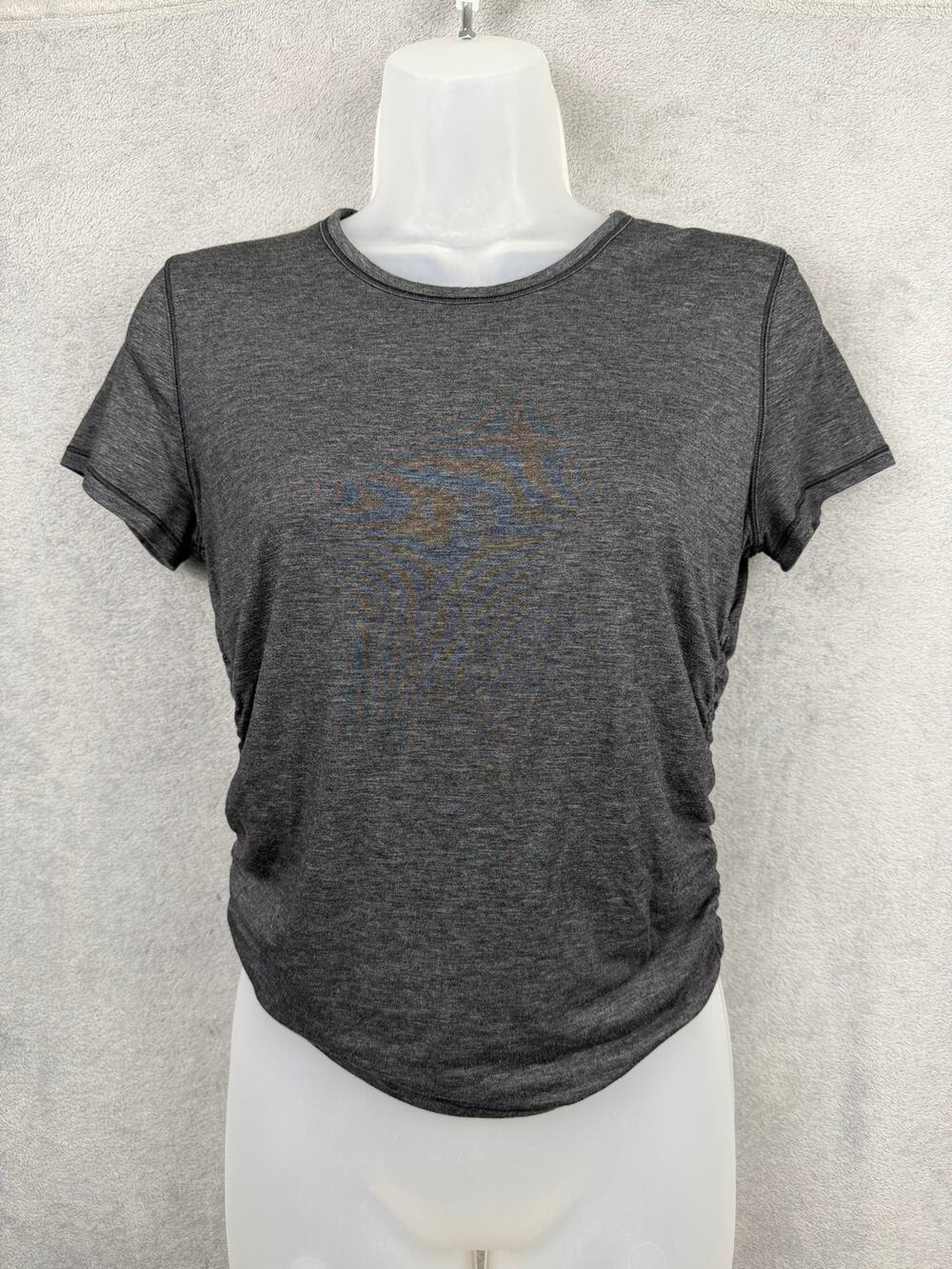 Lululemon Cropped Athletic Tee Womens XS Short Sleeve Ruched Side Black